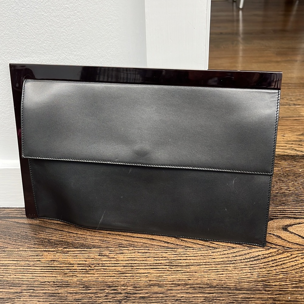Gucci leather clutch